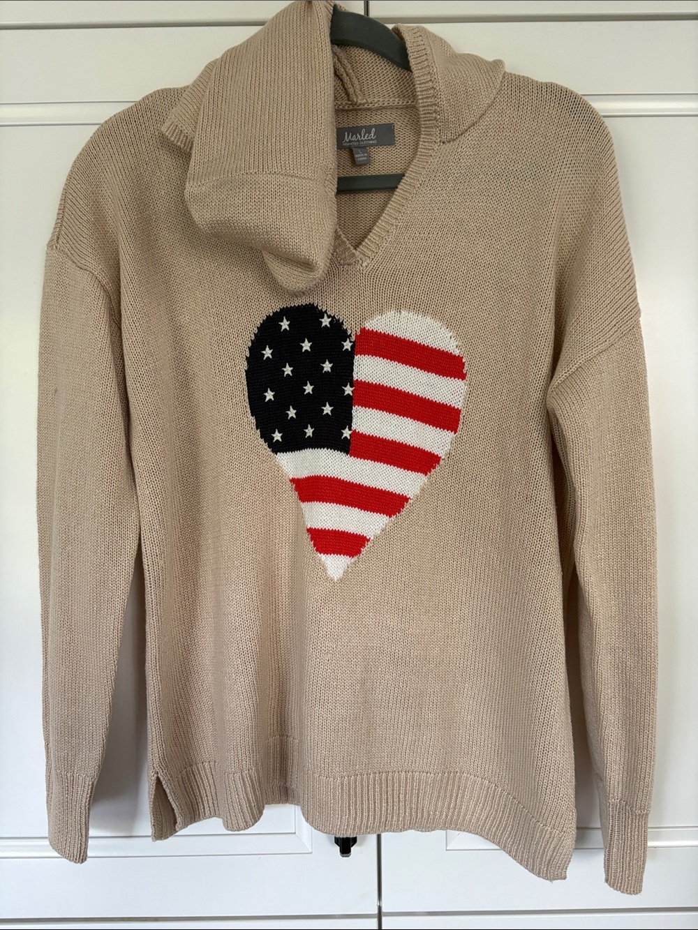 Marled Beige V-Neck Sweater with Red, White & Blue Heart